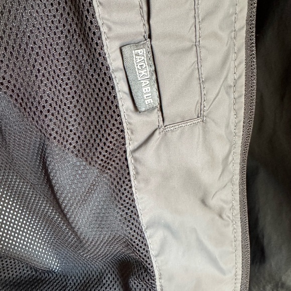 Men’s Columbia Glennaker Lake Rain Jacket - Picture 6 of 7